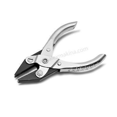 Flat Nose Parallel Plier 125 mm Serrated